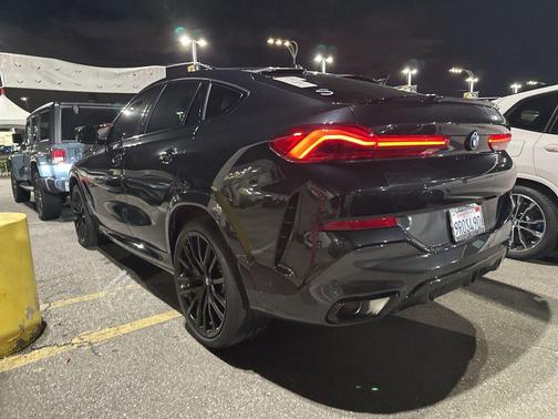 2025 BMW X6 xDrive40i