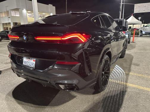 2025 BMW X6 xDrive40i