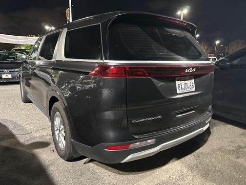 2022 Kia Carnival LXS