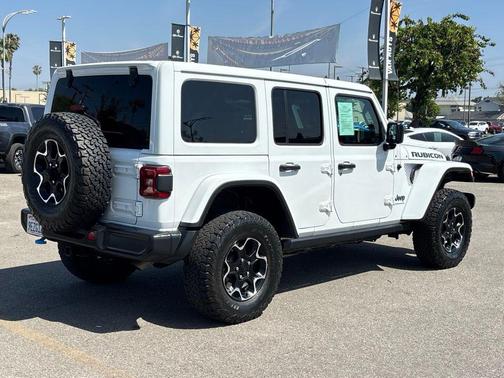 Bright White Clearcoat 2023 Jeep Wrangler 4xe Rubicon