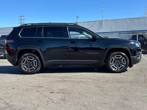 2026 Jeep Cherokee Laredo 4x4