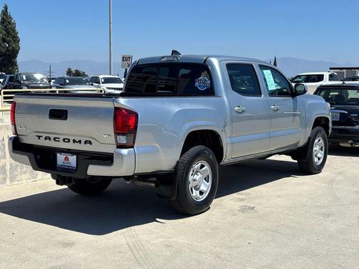 2022 Toyota Tacoma SR