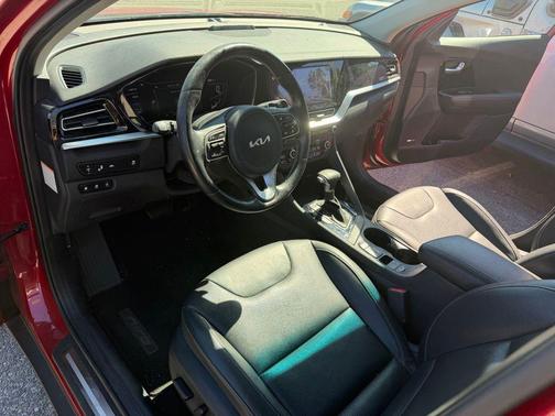2022 Kia Niro Plug-In Hybrid EX Premium