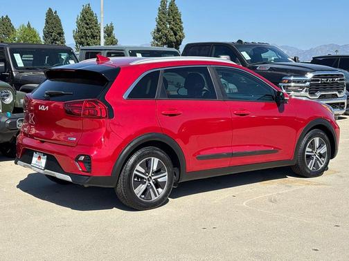 2022 Kia Niro Plug-In Hybrid EX Premium