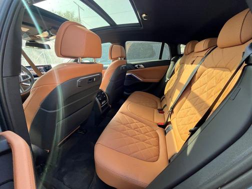 2025 BMW X6 xDrive40i