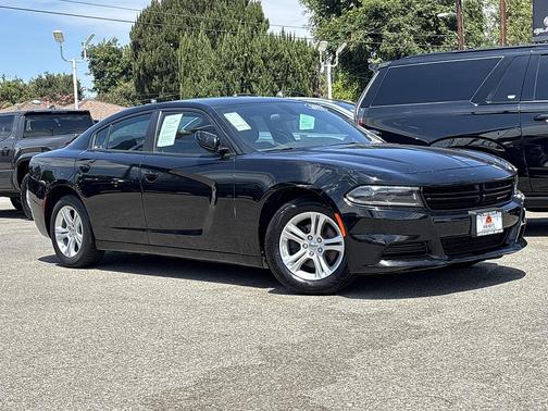 Pitch Black Clearcoat 2022 Dodge Charger SXT