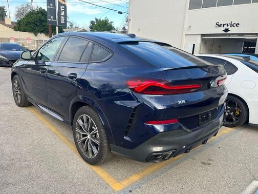 2025 BMW X6 M60i