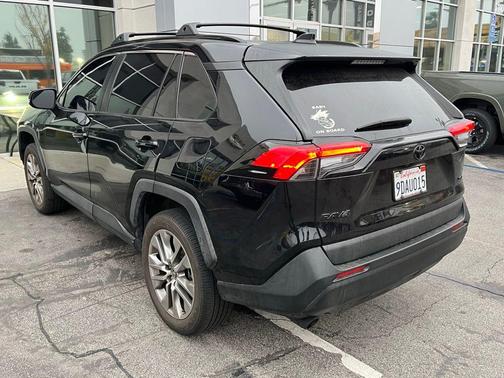 2022 Toyota RAV4 XLE Premium