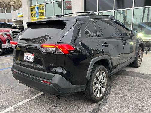 2022 Toyota RAV4 XLE Premium