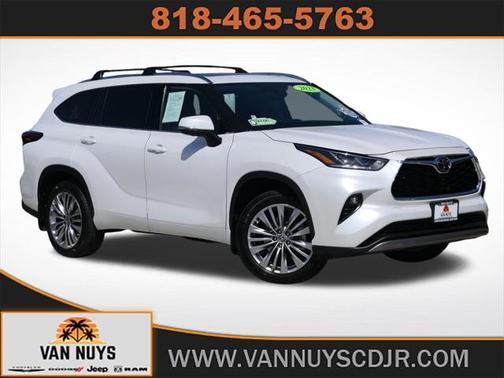 2023 Toyota Highlander Platinum