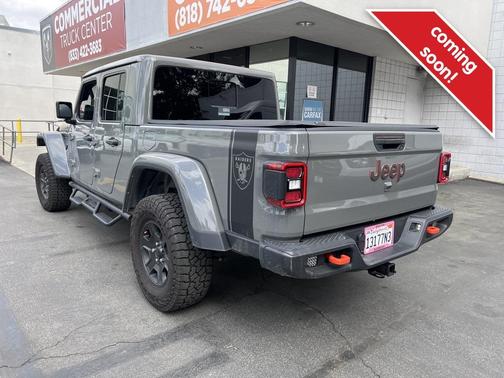 Photo 4 of 12 of 2022 Jeep Gladiator Mojave