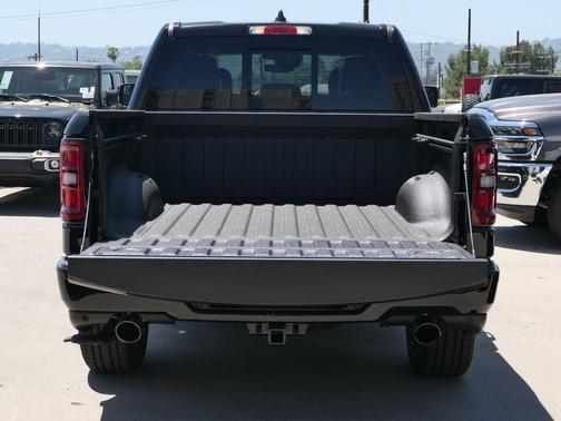 Diamond Black 2026 RAM 1500 Big Horn/Lone Star