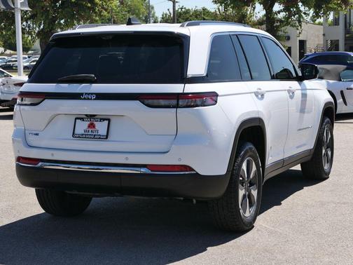 Bright White Clearcoat 2022 Jeep Grand Cherokee 4xe Base