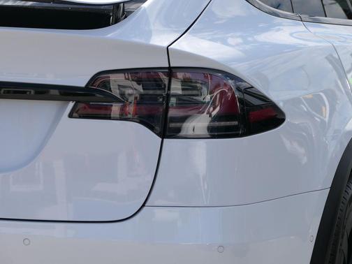 2023 Tesla Model X Standard Range