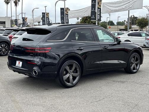 Vik Black 2023 Genesis GV70 2.5T AWD