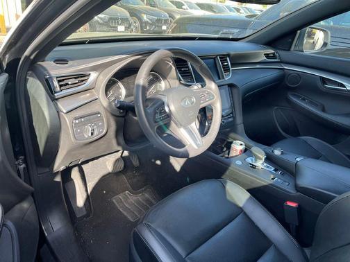 2023 INFINITI QX55 LUXE