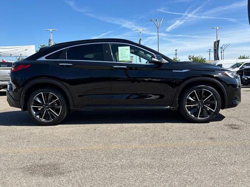 2023 INFINITI QX55 LUXE