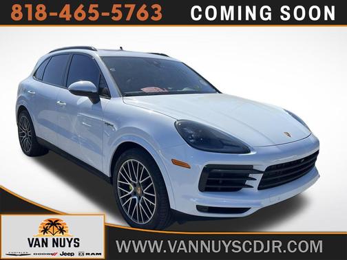 2023 Porsche Cayenne Platinum Edition