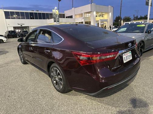Sizzling Crimson Mica 2016 Toyota Avalon Hybrid XLE Premium