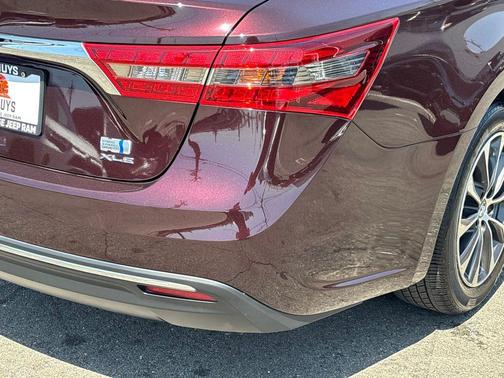 Sizzling Crimson Mica 2016 Toyota Avalon Hybrid XLE Premium