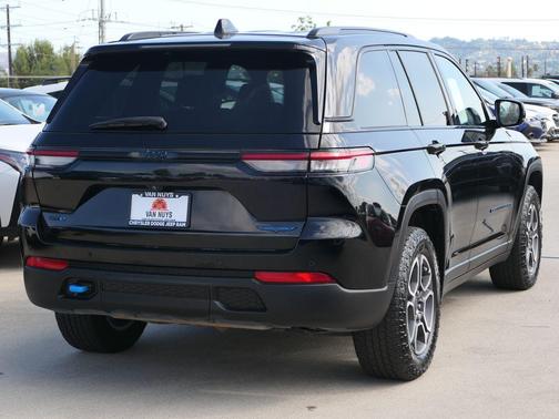 2024 Jeep Grand Cherokee 4xe Trailhawk