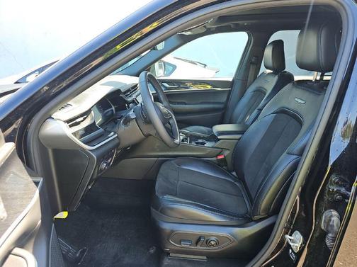 2024 Jeep Grand Cherokee 4xe Trailhawk