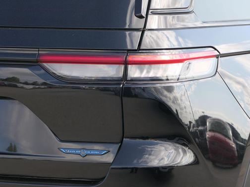 2024 Jeep Grand Cherokee 4xe Trailhawk