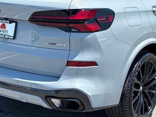 Brooklyn Gray Metallic 2025 BMW X5 sDrive40i