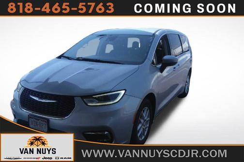 2023 Chrysler Pacifica Touring L