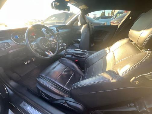 2022 Ford Mustang EcoBoost Premium