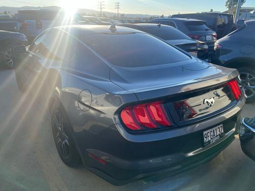 2022 Ford Mustang EcoBoost Premium