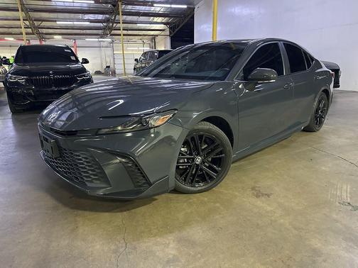 Underground 2025 Toyota Camry SE