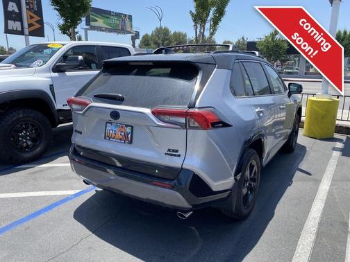 Photo 4 of 10 of 2021 Toyota RAV4 Hybrid XSE