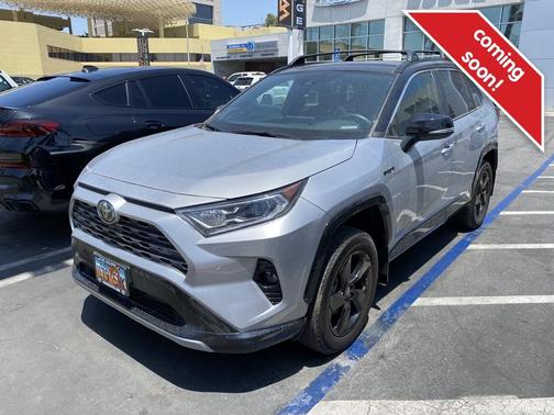 Photo 2 of 10 of 2021 Toyota RAV4 Hybrid XSE