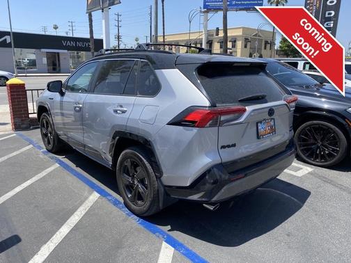 Photo 3 of 10 of 2021 Toyota RAV4 Hybrid XSE