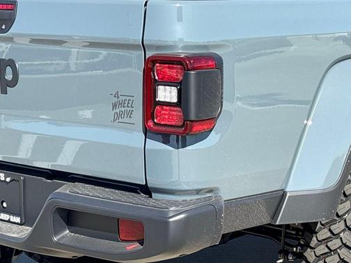 2026 Jeep Gladiator Willys