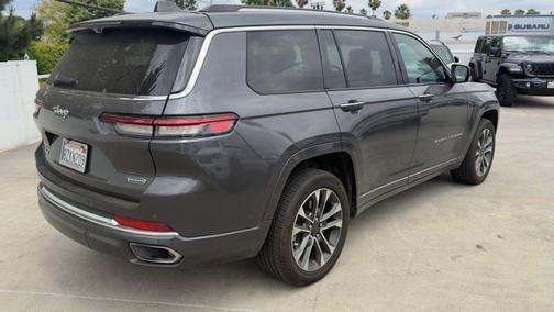 Baltic Gray Metallic Clearcoat 2021 Jeep Grand Cherokee L Overland
