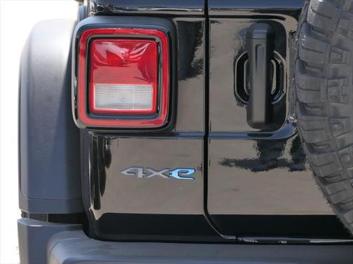 2025 Jeep Wrangler 4xe Willys