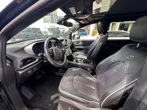 2022 Chrysler Pacifica Hybrid Limited