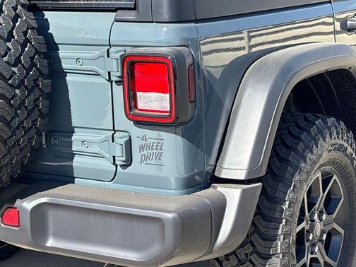 Anvil Clear Coat 2026 Jeep Wrangler Willys