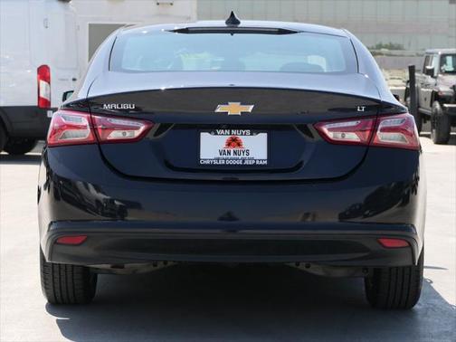 2022 Chevrolet Malibu FWD LT