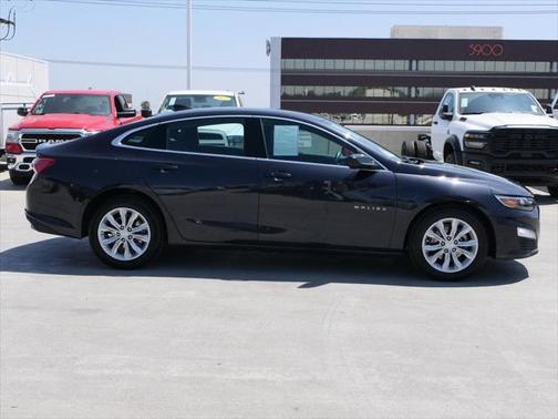 2022 Chevrolet Malibu FWD LT