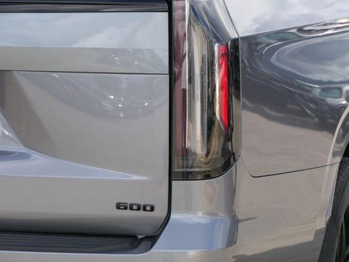 2021 Cadillac Escalade ESV Sport Platinum