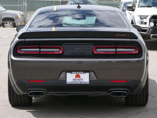 Granite Pearlcoat 2022 Dodge Challenger R/T Scat Pack Widebody