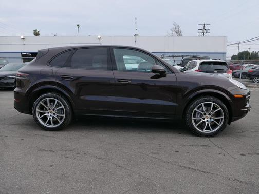 2022 Porsche Cayenne Cayenne E-Hybrid Platinum Edition