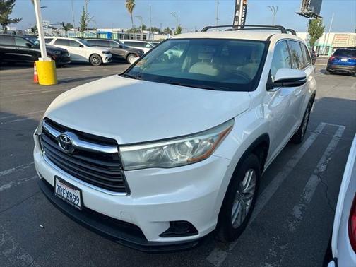 2016 Toyota Highlander LE