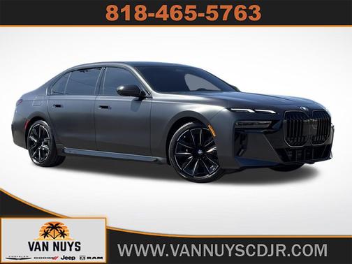 2026 BMW 740 i