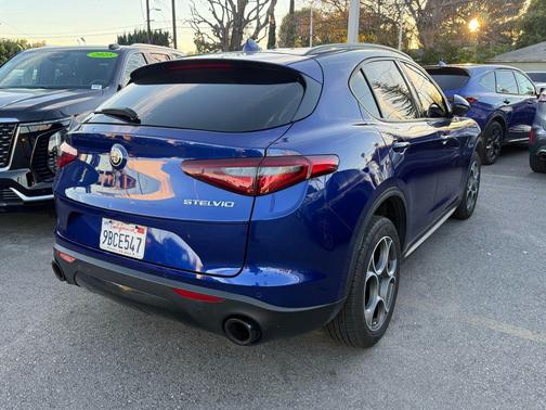 2022 Alfa Romeo Stelvio Sprint