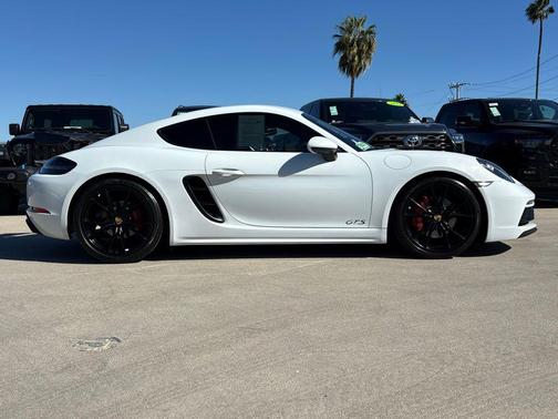 2018 Porsche 718 Cayman GTS