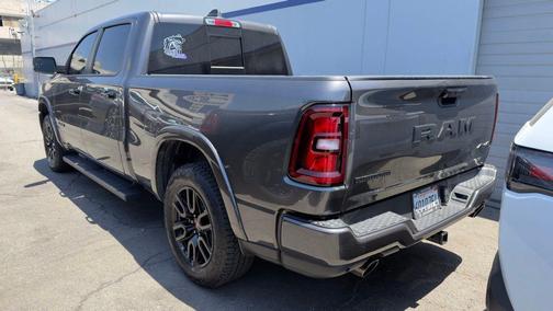 Crystal Metallic 2025 RAM 1500 Big Horn/Lone Star